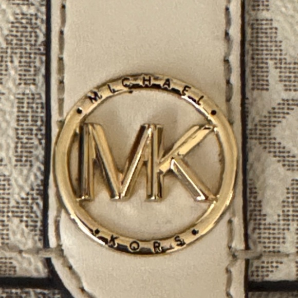 Greenwich Extra-Small Logo Sling Adjustable Crossbody - Picture 2 of 13